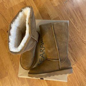 New women’s Bearpaw Sz 7 tall brown boots